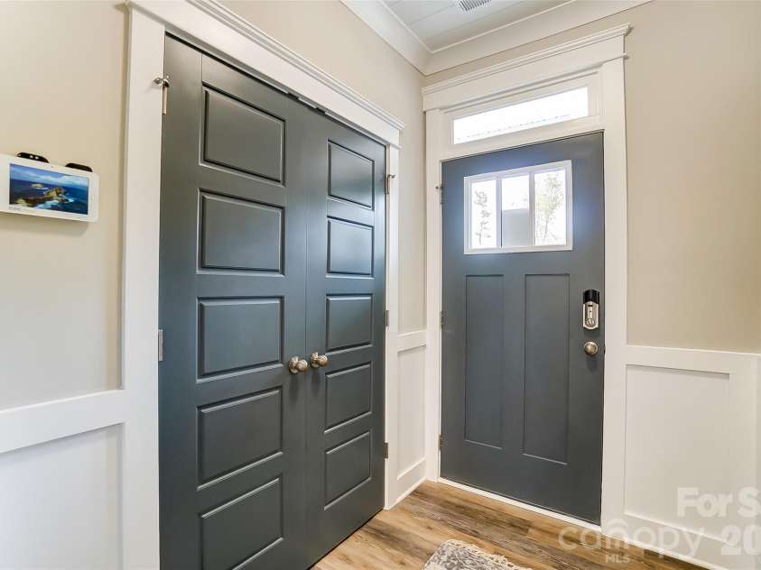 4095 Rothwood Lane, Harrisburg, NC 28075.  MLS# CAR4432256, YatesRealty ID 55178. Entryway