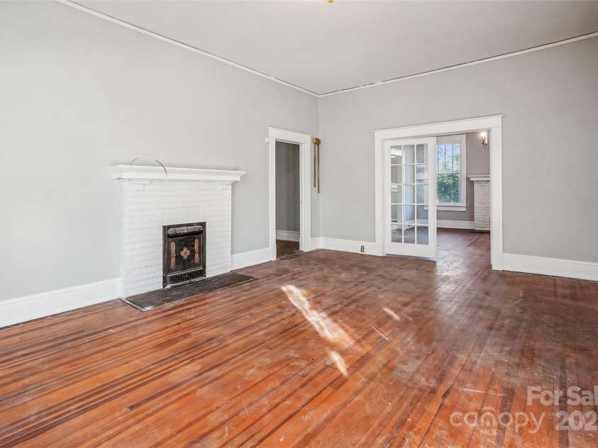 137 Lancaster Street, Chester, SC 29706.  MLS# CAR4225695, YatesRealty ID 5518. 