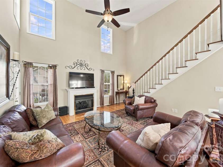 2741 25th Street, Hickory, NC 28601.  MLS# CAR4430893, YatesRealty ID 55180. 