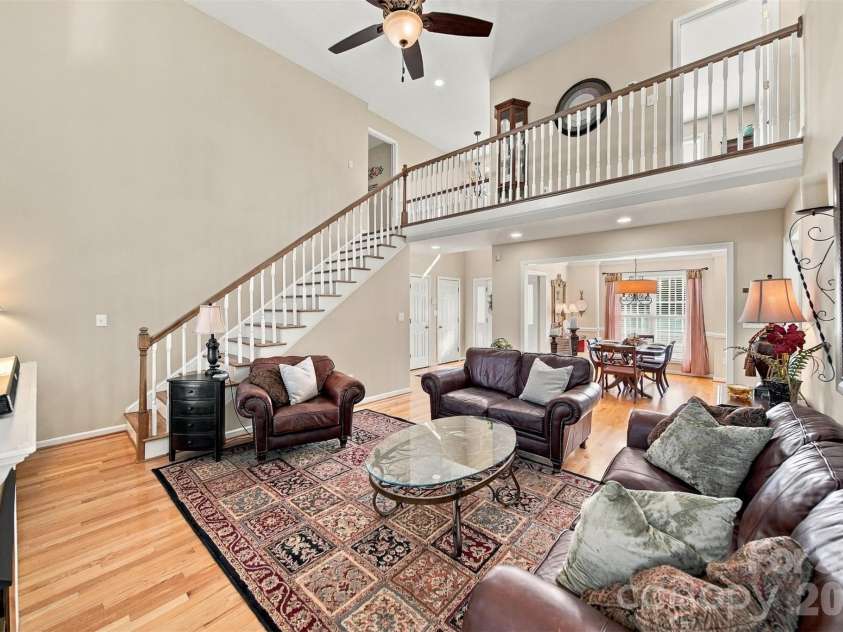 2741 25th Street, Hickory, NC 28601.  MLS# CAR4430893, YatesRealty ID 55180. 
