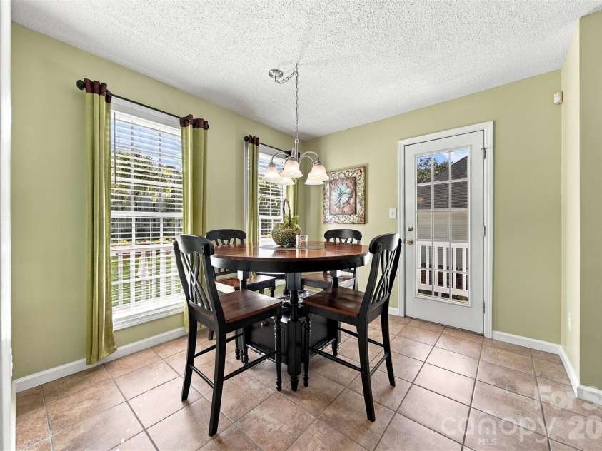 2741 25th Street, Hickory, NC 28601.  MLS# CAR4430893, YatesRealty ID 55180. 
