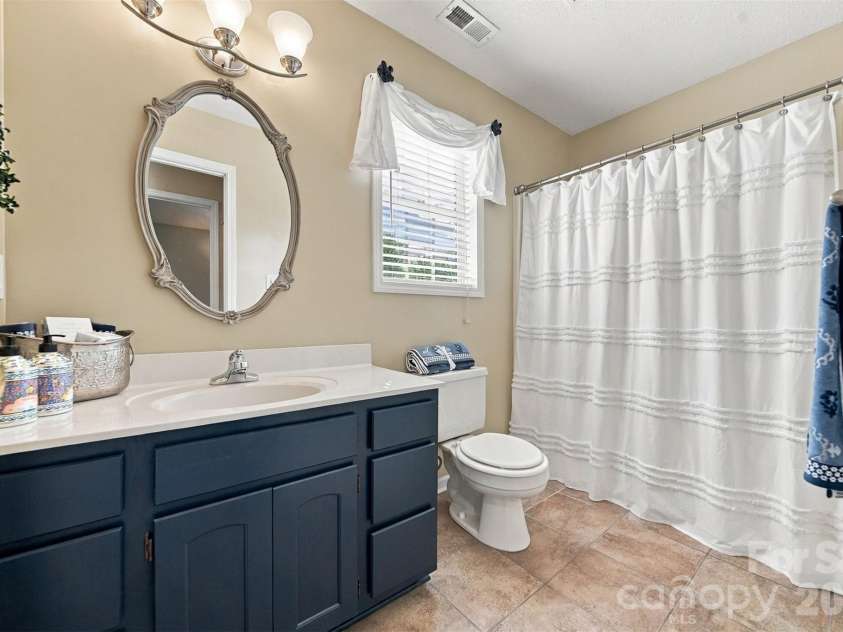 2741 25th Street, Hickory, NC 28601.  MLS# CAR4430893, YatesRealty ID 55180. 