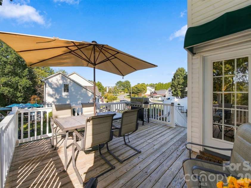 2741 25th Street, Hickory, NC 28601.  MLS# CAR4430893, YatesRealty ID 55180. 