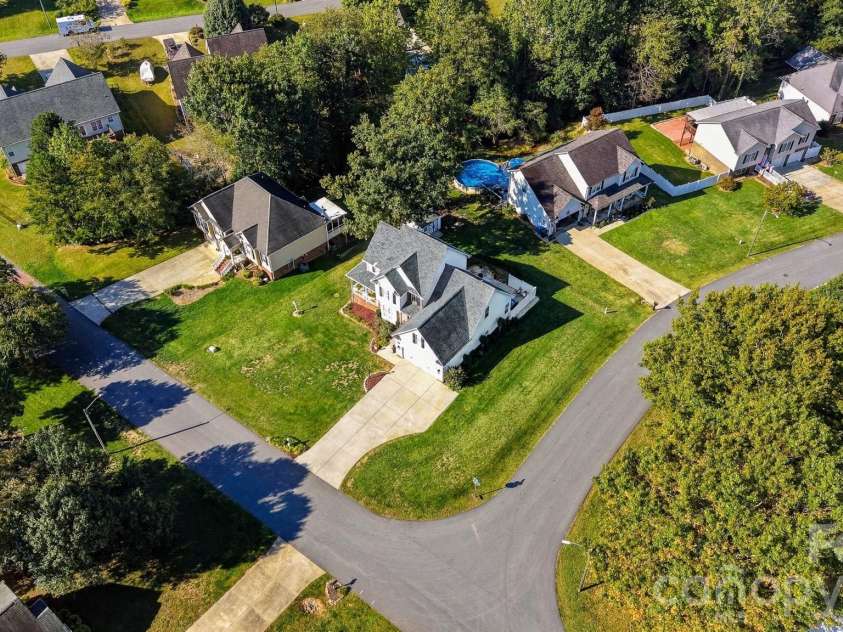 2741 25th Street, Hickory, NC 28601.  MLS# CAR4430893, YatesRealty ID 55180. 