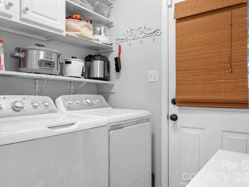 4126 Medford Drive, Concord, NC 28027.  MLS# CAR4432264, YatesRealty ID 55182. 
