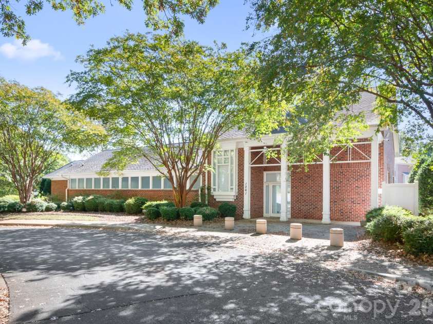 4126 Medford Drive, Concord, NC 28027.  MLS# CAR4432264, YatesRealty ID 55182. 