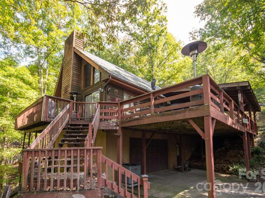 159 Winding Way Drive, Franklin, NC 28734.  MLS# CAR4431633, YatesRealty ID 55184. 