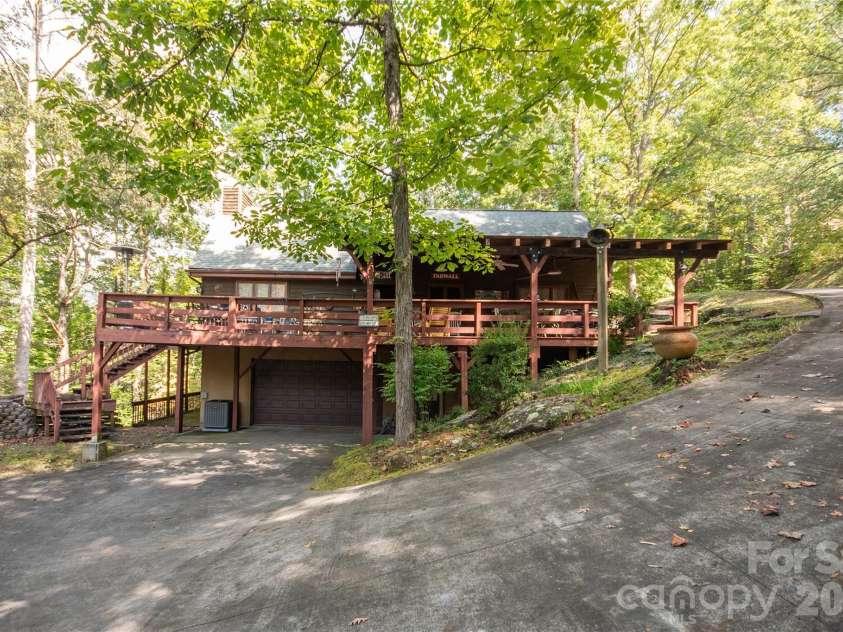 159 Winding Way Drive, Franklin, NC 28734.  MLS# CAR4431633, YatesRealty ID 55184. 