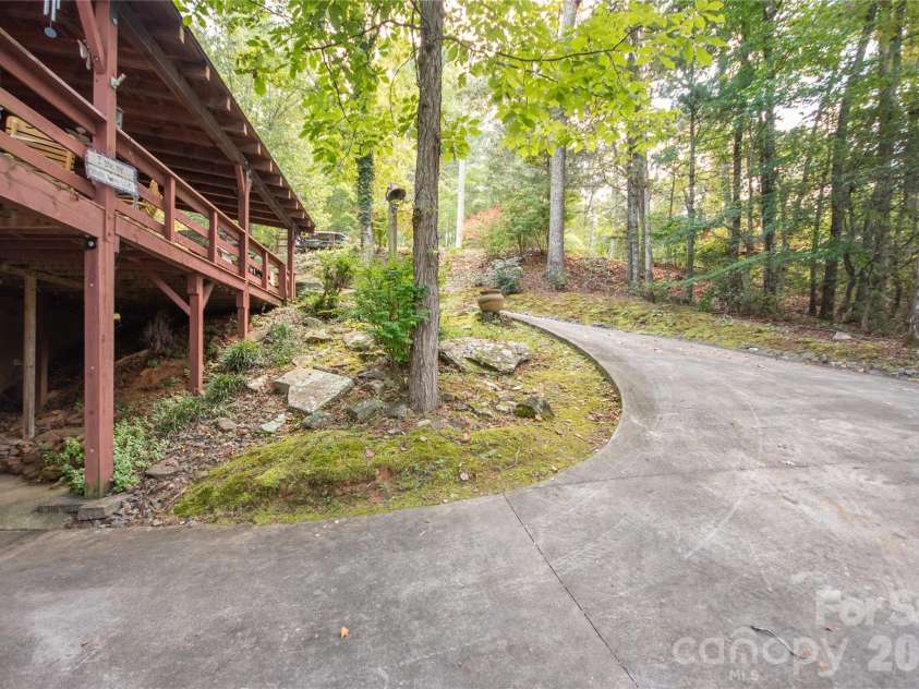 159 Winding Way Drive, Franklin, NC 28734.  MLS# CAR4431633, YatesRealty ID 55184. 