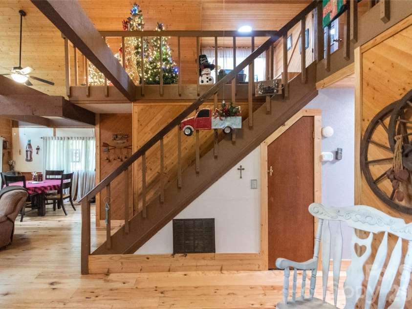 159 Winding Way Drive, Franklin, NC 28734.  MLS# CAR4431633, YatesRealty ID 55184. 