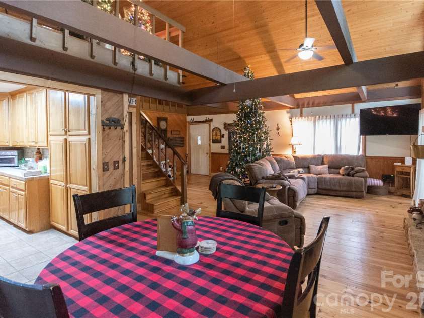 159 Winding Way Drive, Franklin, NC 28734.  MLS# CAR4431633, YatesRealty ID 55184. 