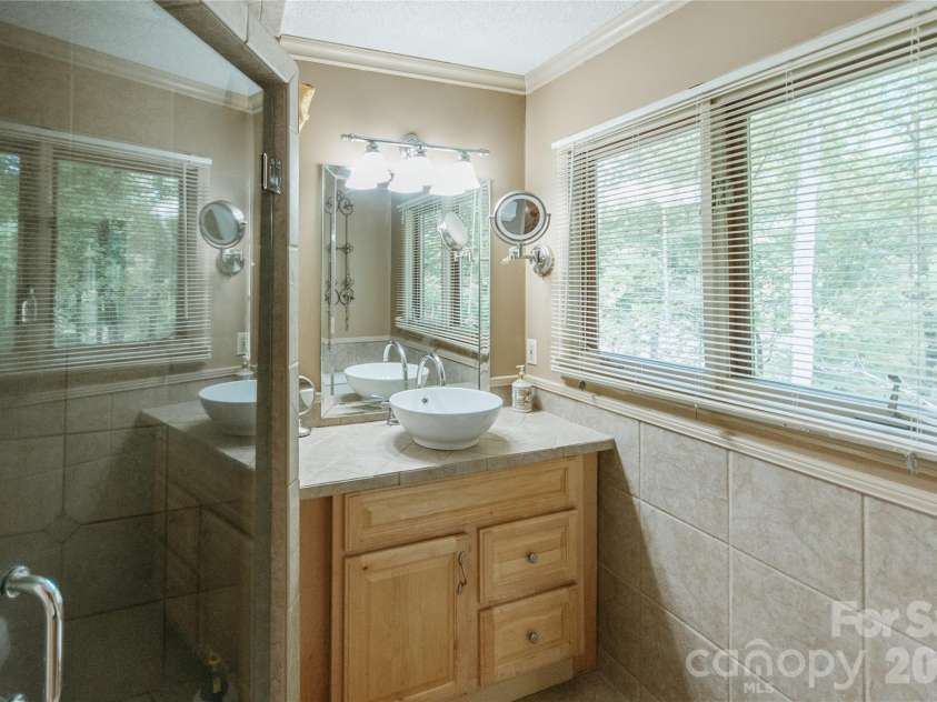 159 Winding Way Drive, Franklin, NC 28734.  MLS# CAR4431633, YatesRealty ID 55184. 
