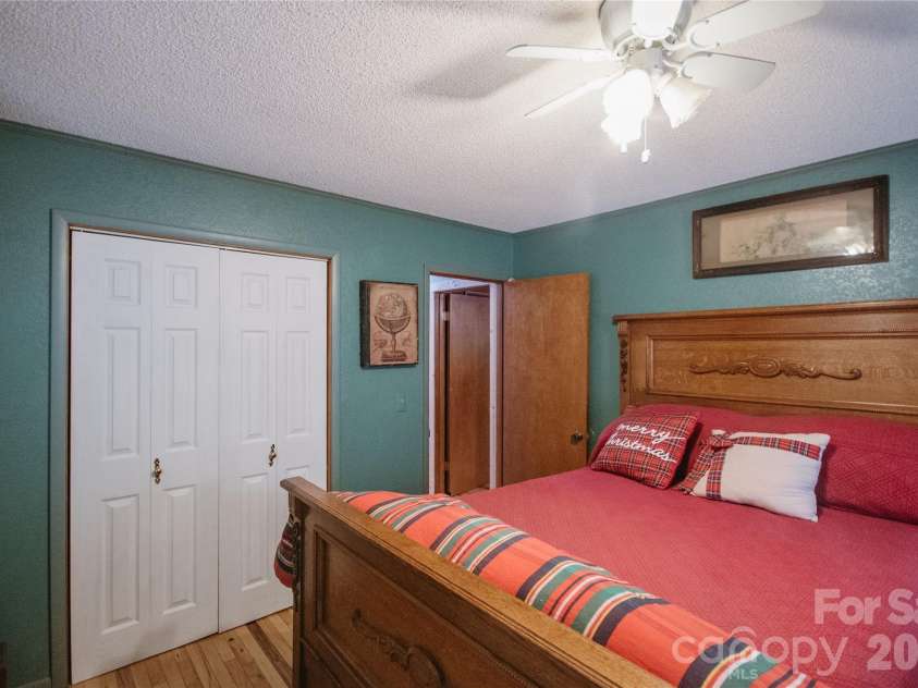 159 Winding Way Drive, Franklin, NC 28734.  MLS# CAR4431633, YatesRealty ID 55184. 