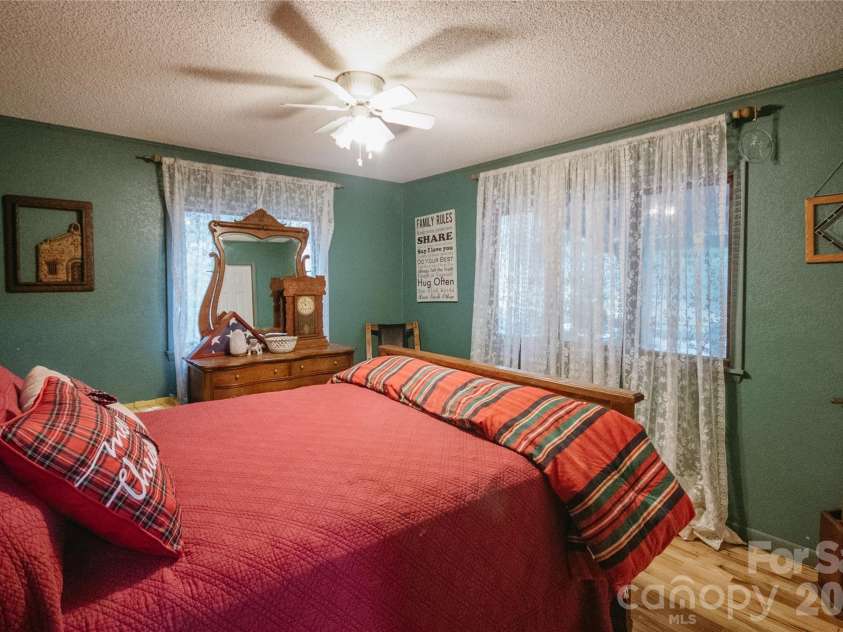 159 Winding Way Drive, Franklin, NC 28734.  MLS# CAR4431633, YatesRealty ID 55184. 