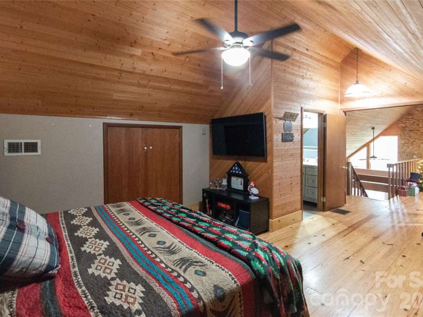 159 Winding Way Drive, Franklin, NC 28734.  MLS# CAR4431633, YatesRealty ID 55184. 