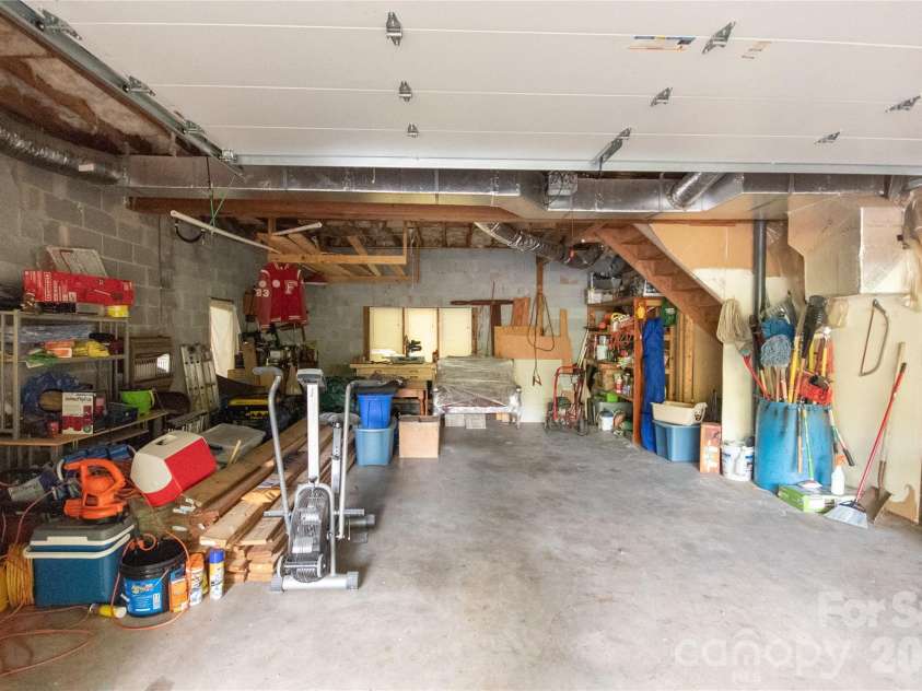 159 Winding Way Drive, Franklin, NC 28734.  MLS# CAR4431633, YatesRealty ID 55184. 