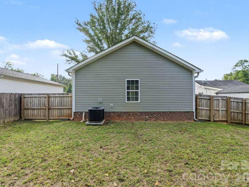 1334 Flint Hill Street, Rock Hill, SC 29730.  MLS# CAR4430521, YatesRealty ID 55187. 