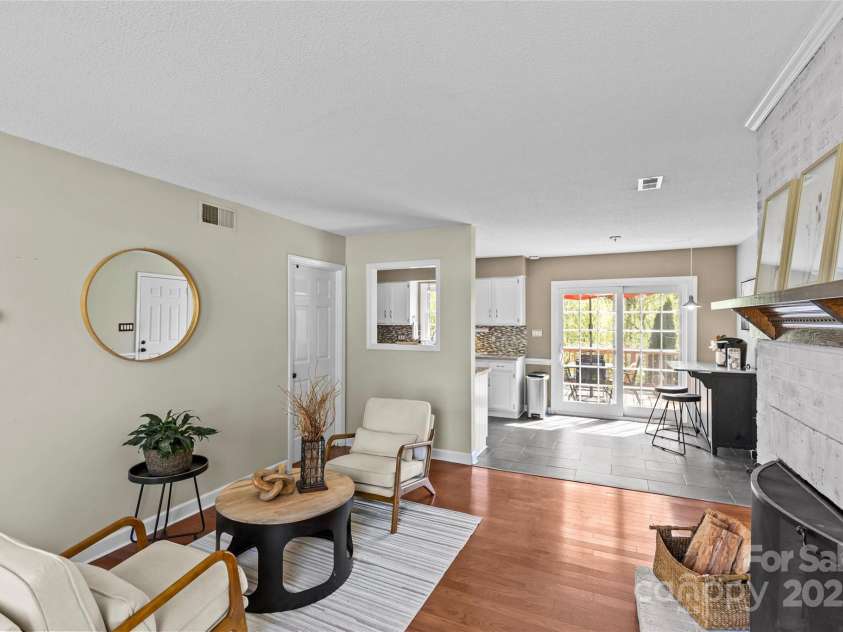 9637 Stoney Hill Lane, Charlotte, NC 28277.  MLS# CAR4242070, YatesRealty ID 5519. 