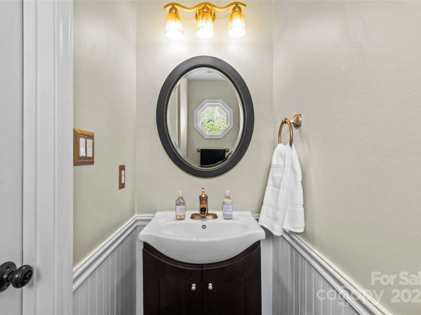 9637 Stoney Hill Lane, Charlotte, NC 28277.  MLS# CAR4242070, YatesRealty ID 5519. 