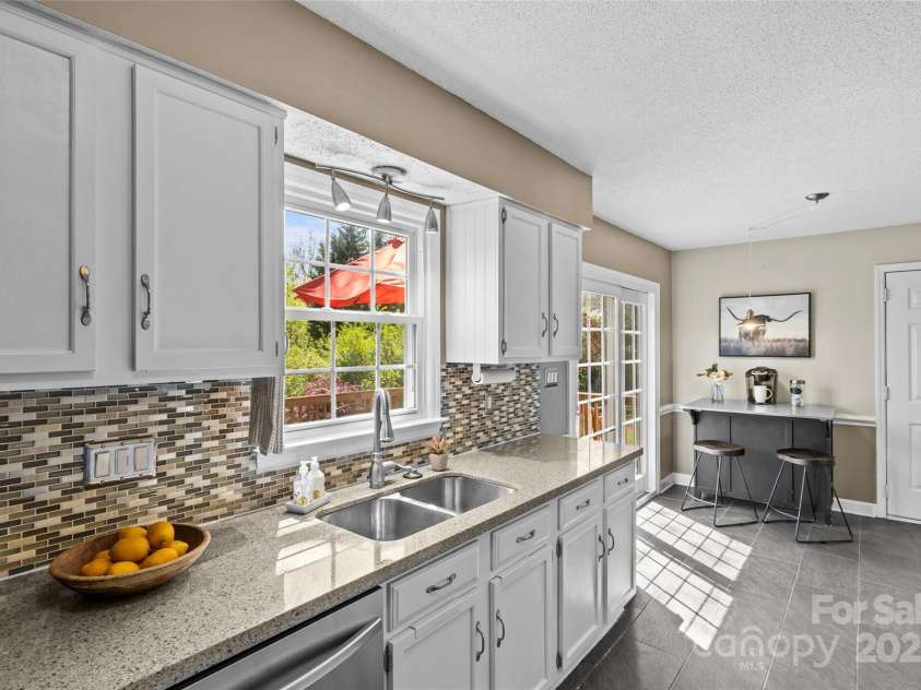 9637 Stoney Hill Lane, Charlotte, NC 28277.  MLS# CAR4242070, YatesRealty ID 5519. 