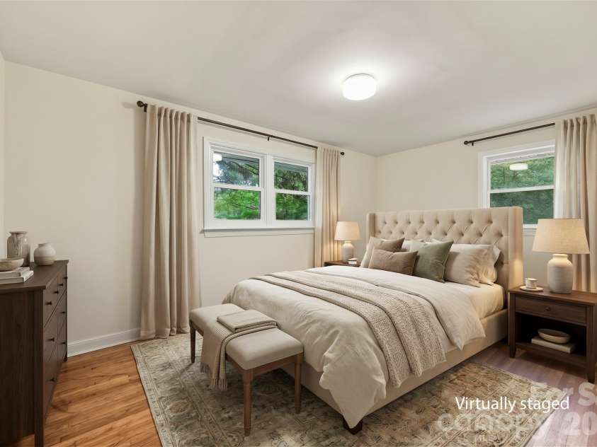 7029 Linda Lake Drive, Charlotte, NC 28215.  MLS# CAR4425915, YatesRealty ID 55191. 