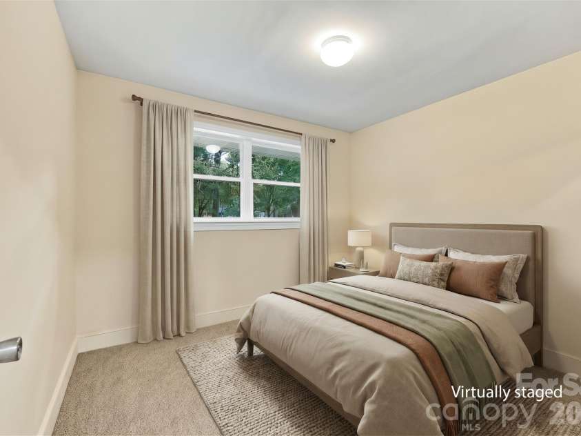 7029 Linda Lake Drive, Charlotte, NC 28215.  MLS# CAR4425915, YatesRealty ID 55191. 