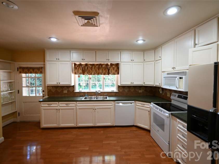 1308 Laurel Street, Valdese, NC 28690.  MLS# CAR4432048, YatesRealty ID 55194. 