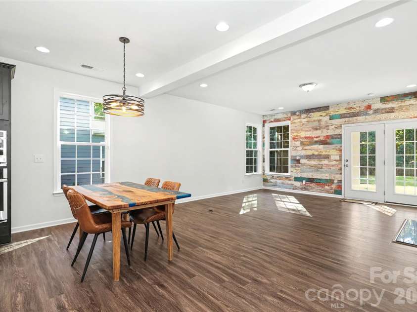 7420 Tullamore Glen Drive, Huntersville, NC 28078.  MLS# CAR4431283, YatesRealty ID 55195. 