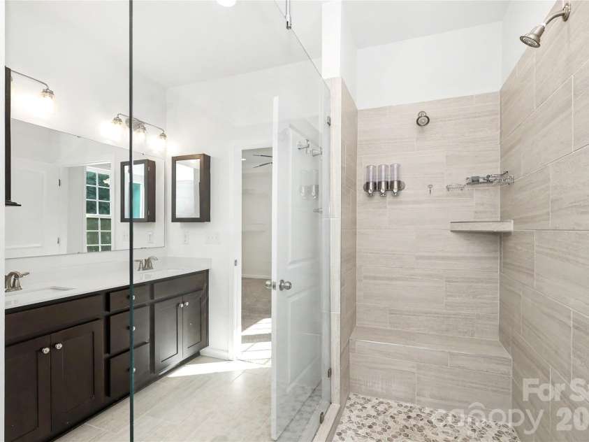 7420 Tullamore Glen Drive, Huntersville, NC 28078.  MLS# CAR4431283, YatesRealty ID 55195. 