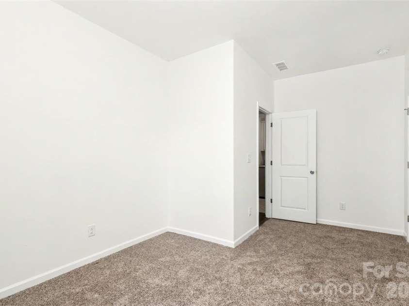 7420 Tullamore Glen Drive, Huntersville, NC 28078.  MLS# CAR4431283, YatesRealty ID 55195. 