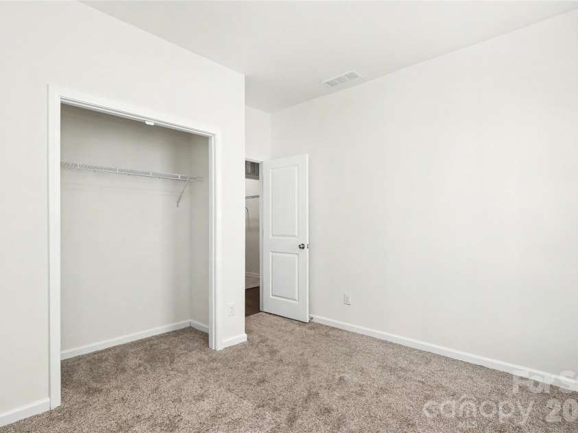 7420 Tullamore Glen Drive, Huntersville, NC 28078.  MLS# CAR4431283, YatesRealty ID 55195. 