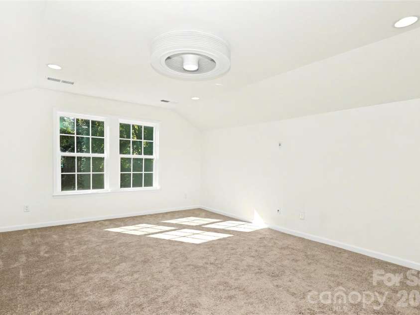 7420 Tullamore Glen Drive, Huntersville, NC 28078.  MLS# CAR4431283, YatesRealty ID 55195. 