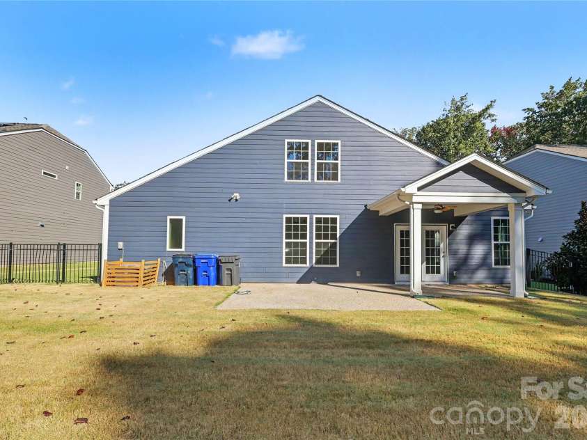 7420 Tullamore Glen Drive, Huntersville, NC 28078.  MLS# CAR4431283, YatesRealty ID 55195. 