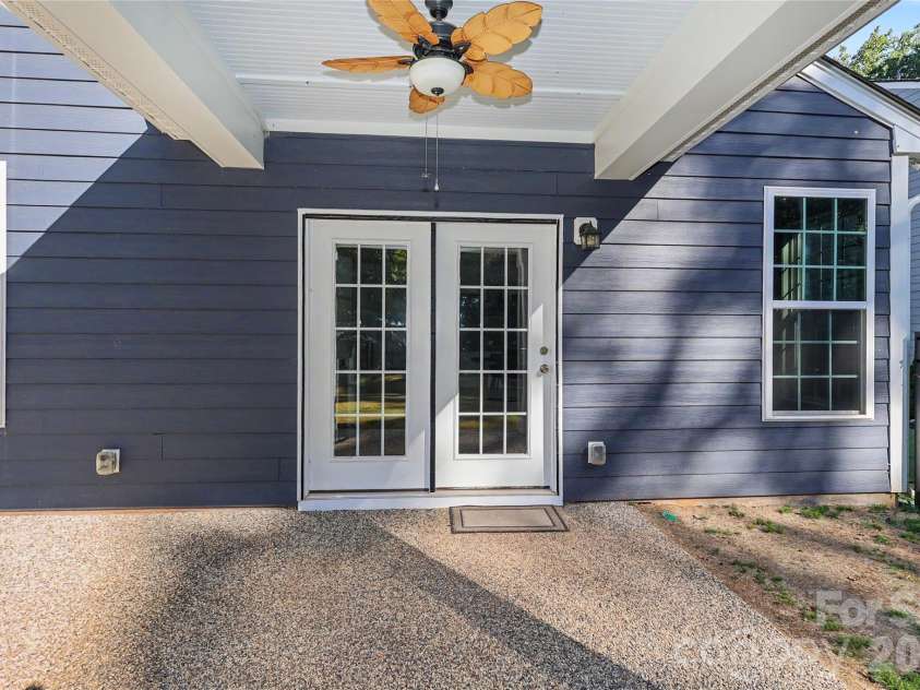 7420 Tullamore Glen Drive, Huntersville, NC 28078.  MLS# CAR4431283, YatesRealty ID 55195. 