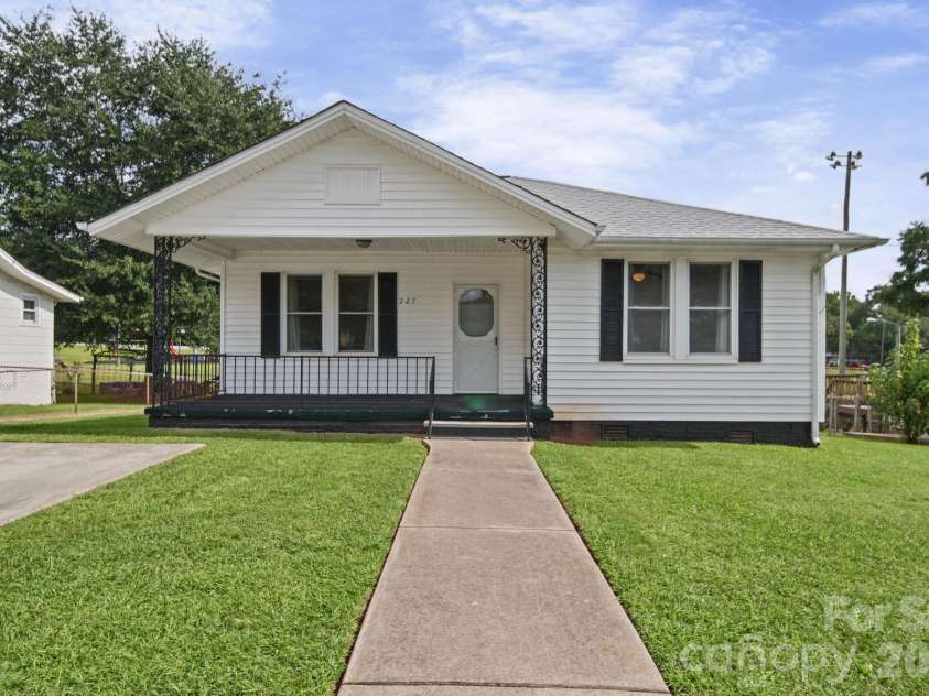 227 School Street, High Shoals, NC 28012.  MLS# CAR4431747, YatesRealty ID 55196. 