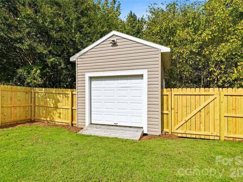 179 Mott Road, Mooresville, NC 28115.  MLS# CAR4425941, YatesRealty ID 55199. 