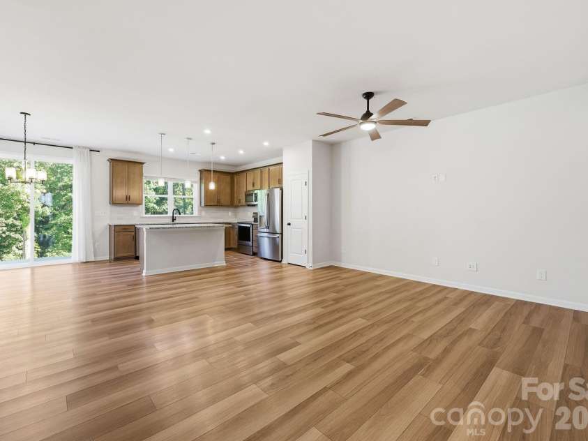 1103 Grays Mill Road, Charlotte, NC 28215.  MLS# CAR4392457, YatesRealty ID 5520. 