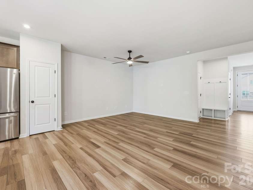 1103 Grays Mill Road, Charlotte, NC 28215.  MLS# CAR4392457, YatesRealty ID 5520. 
