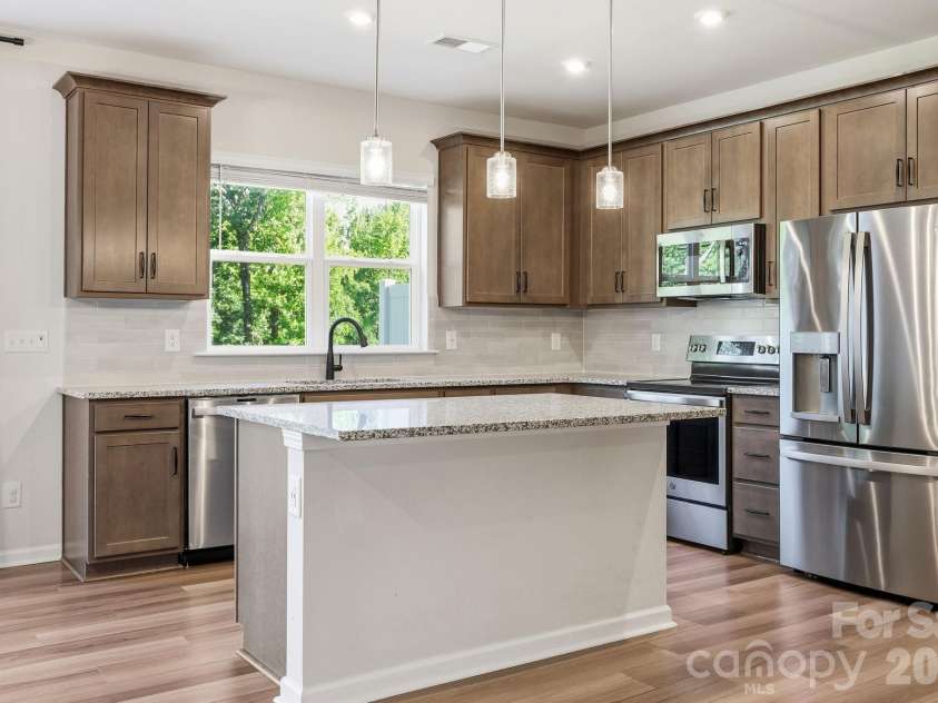 1103 Grays Mill Road, Charlotte, NC 28215.  MLS# CAR4392457, YatesRealty ID 5520. 