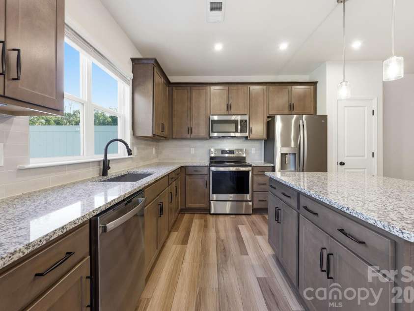 1103 Grays Mill Road, Charlotte, NC 28215.  MLS# CAR4392457, YatesRealty ID 5520. 