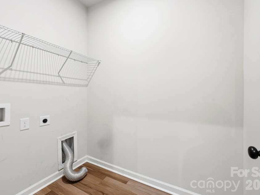 1103 Grays Mill Road, Charlotte, NC 28215.  MLS# CAR4392457, YatesRealty ID 5520. 