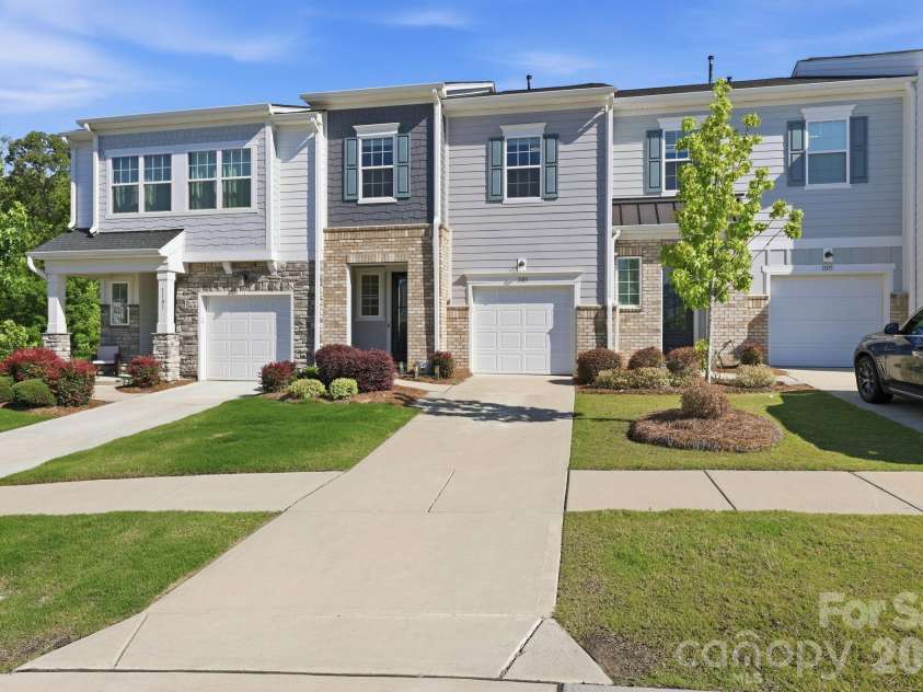 1103 Grays Mill Road, Charlotte, NC 28215.  MLS# CAR4392457, YatesRealty ID 5520. 
