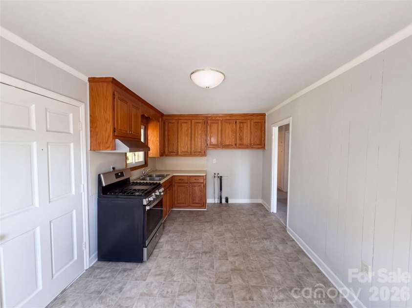 264 Crowell Drive, Concord, NC 28025.  MLS# CAR4432311, YatesRealty ID 55200. 