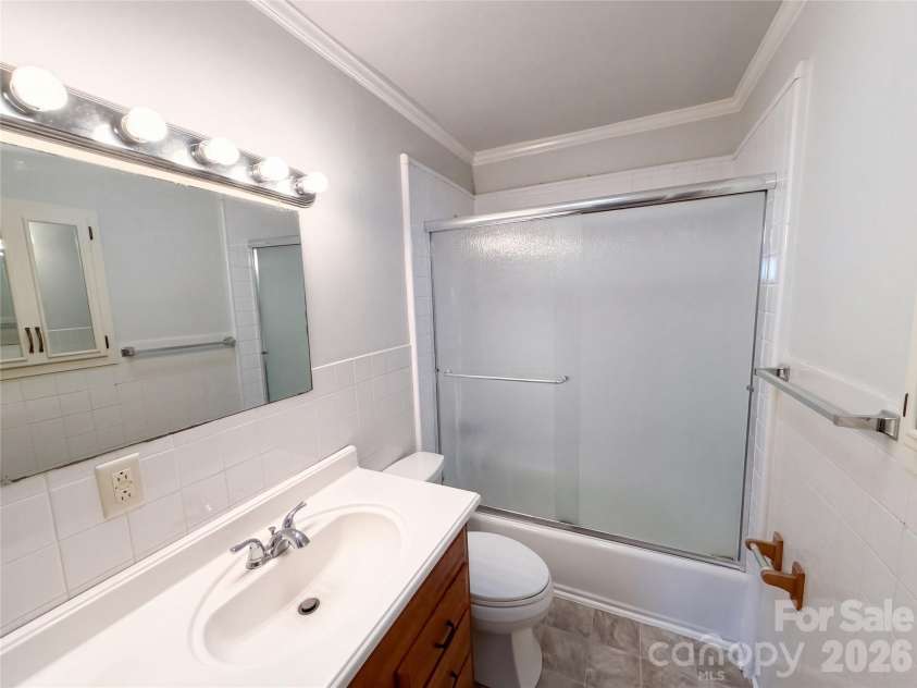 264 Crowell Drive, Concord, NC 28025.  MLS# CAR4432311, YatesRealty ID 55200. 