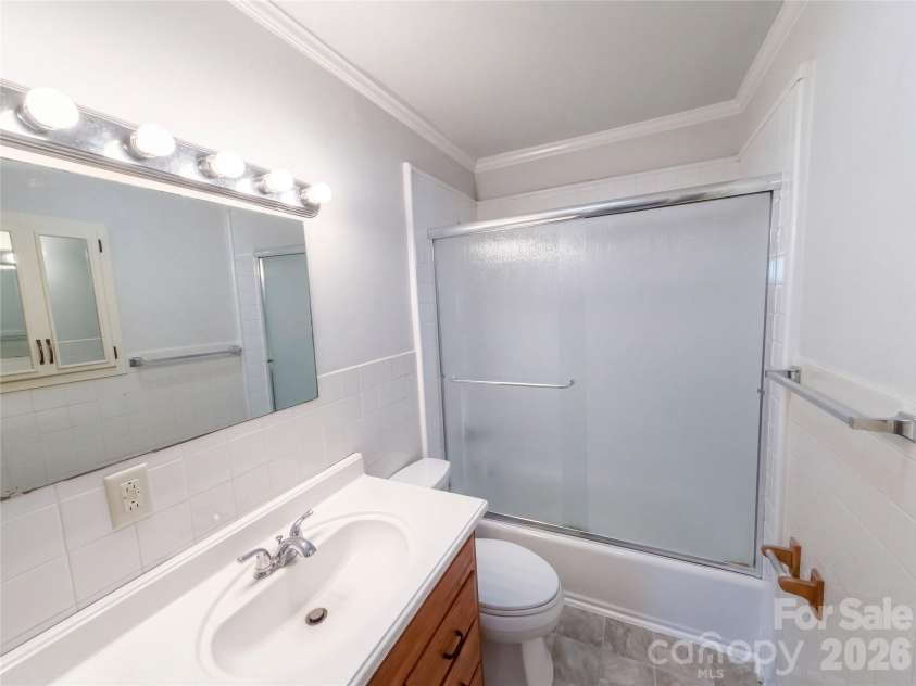 264 Crowell Drive, Concord, NC 28025.  MLS# CAR4432311, YatesRealty ID 55200. 
