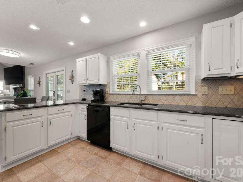 421 Halliwell Street, Charlotte, NC 28262.  MLS# CAR4432300, YatesRealty ID 55204. 