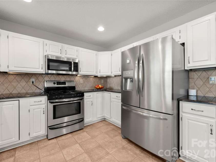 421 Halliwell Street, Charlotte, NC 28262.  MLS# CAR4432300, YatesRealty ID 55204. 