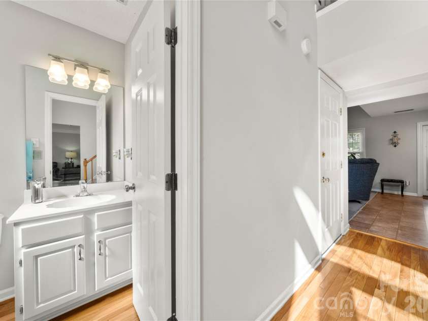 421 Halliwell Street, Charlotte, NC 28262.  MLS# CAR4432300, YatesRealty ID 55204. 