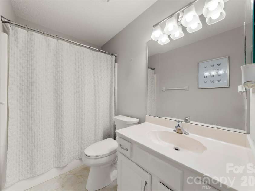 421 Halliwell Street, Charlotte, NC 28262.  MLS# CAR4432300, YatesRealty ID 55204. 