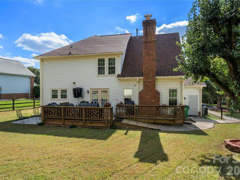 421 Halliwell Street, Charlotte, NC 28262.  MLS# CAR4432300, YatesRealty ID 55204. 